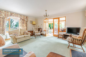 Living Room- click for photo gallery